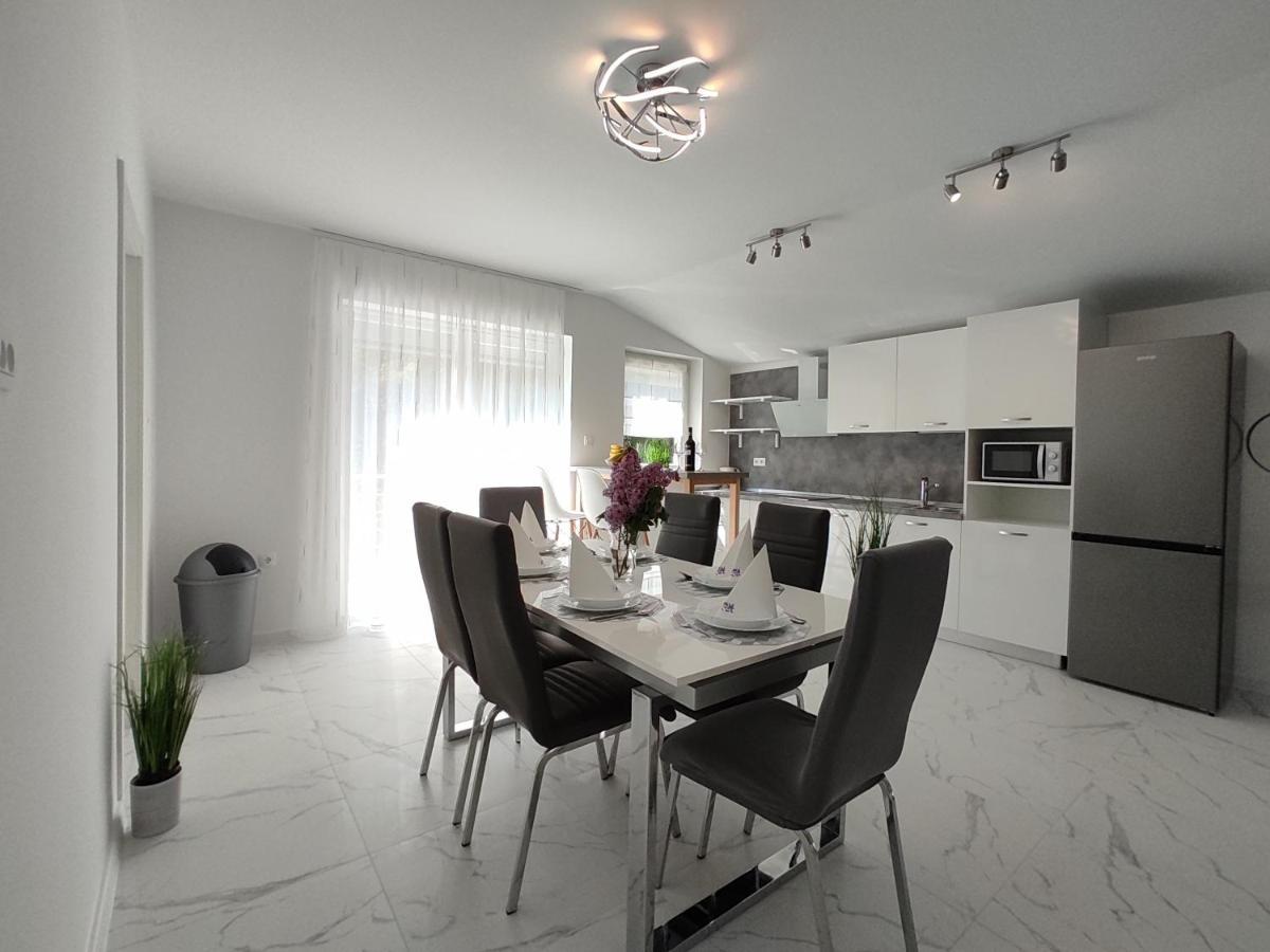 Apartments With A Parking Space Rijeka - 18146 외부 사진