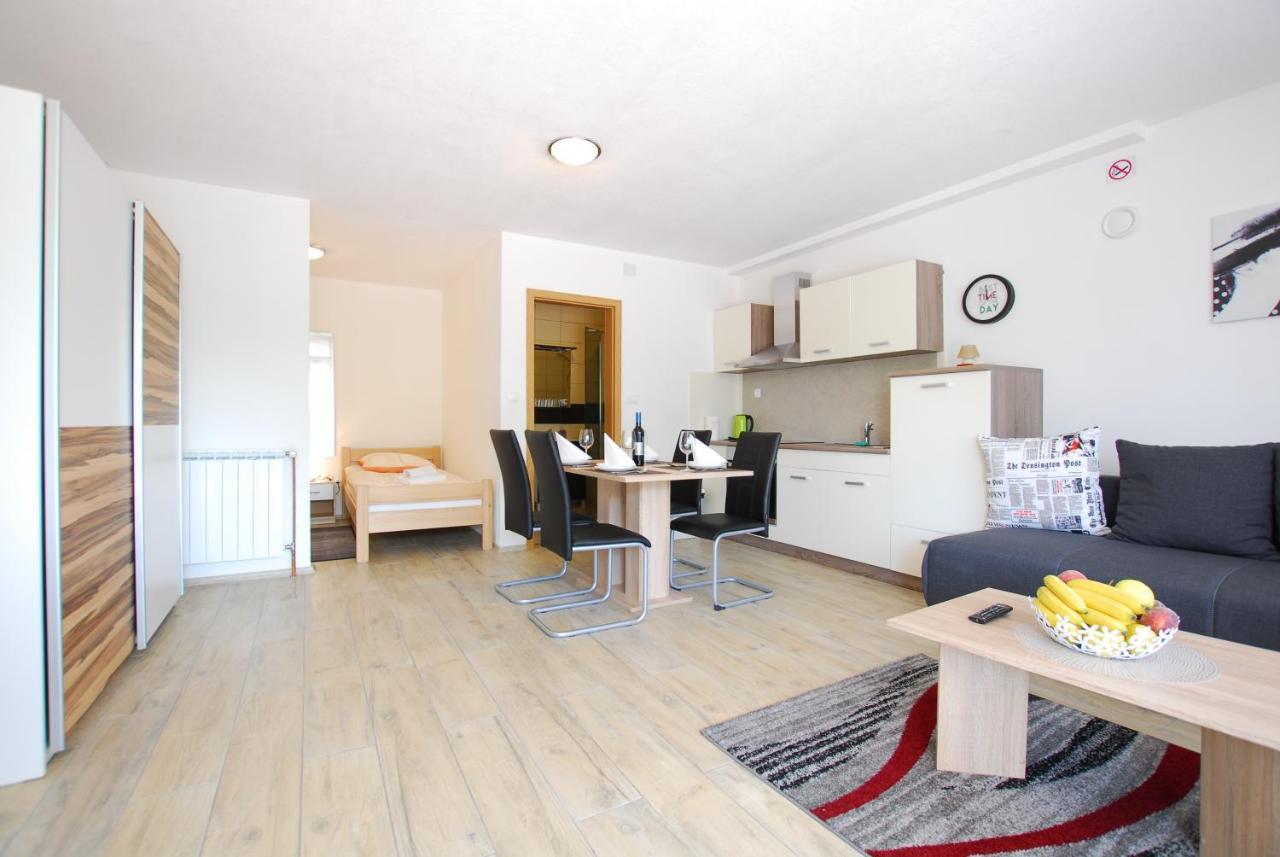 Apartments With A Parking Space Rijeka - 18146 외부 사진