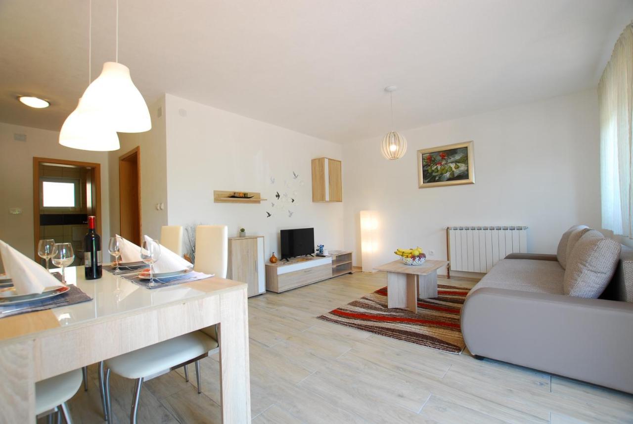 Apartments With A Parking Space Rijeka - 18146 외부 사진